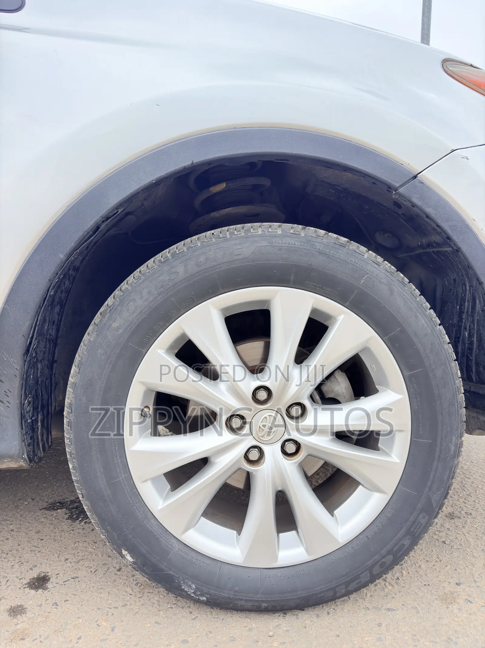 Toyota RAV4 Limited AWD (2.5L 4cyl 6A) 2016 Silver