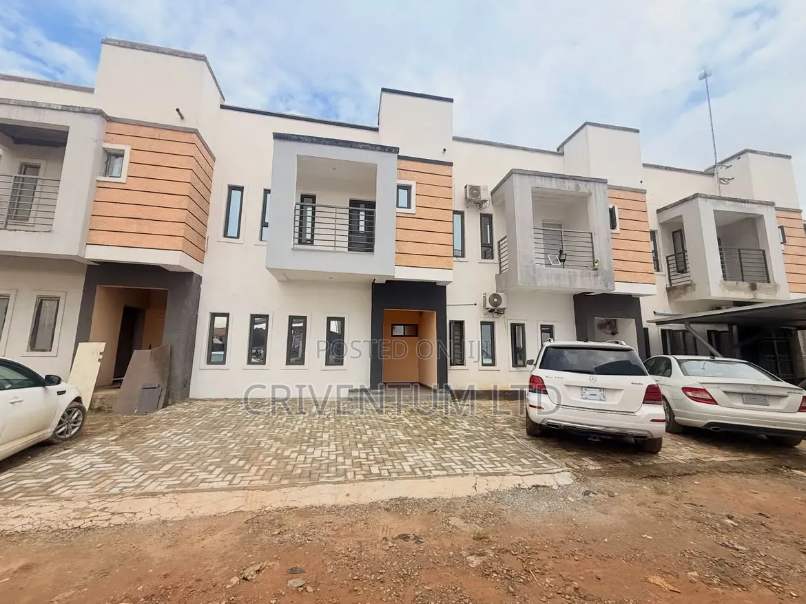 3bdrm Duplex in Karmo for sale