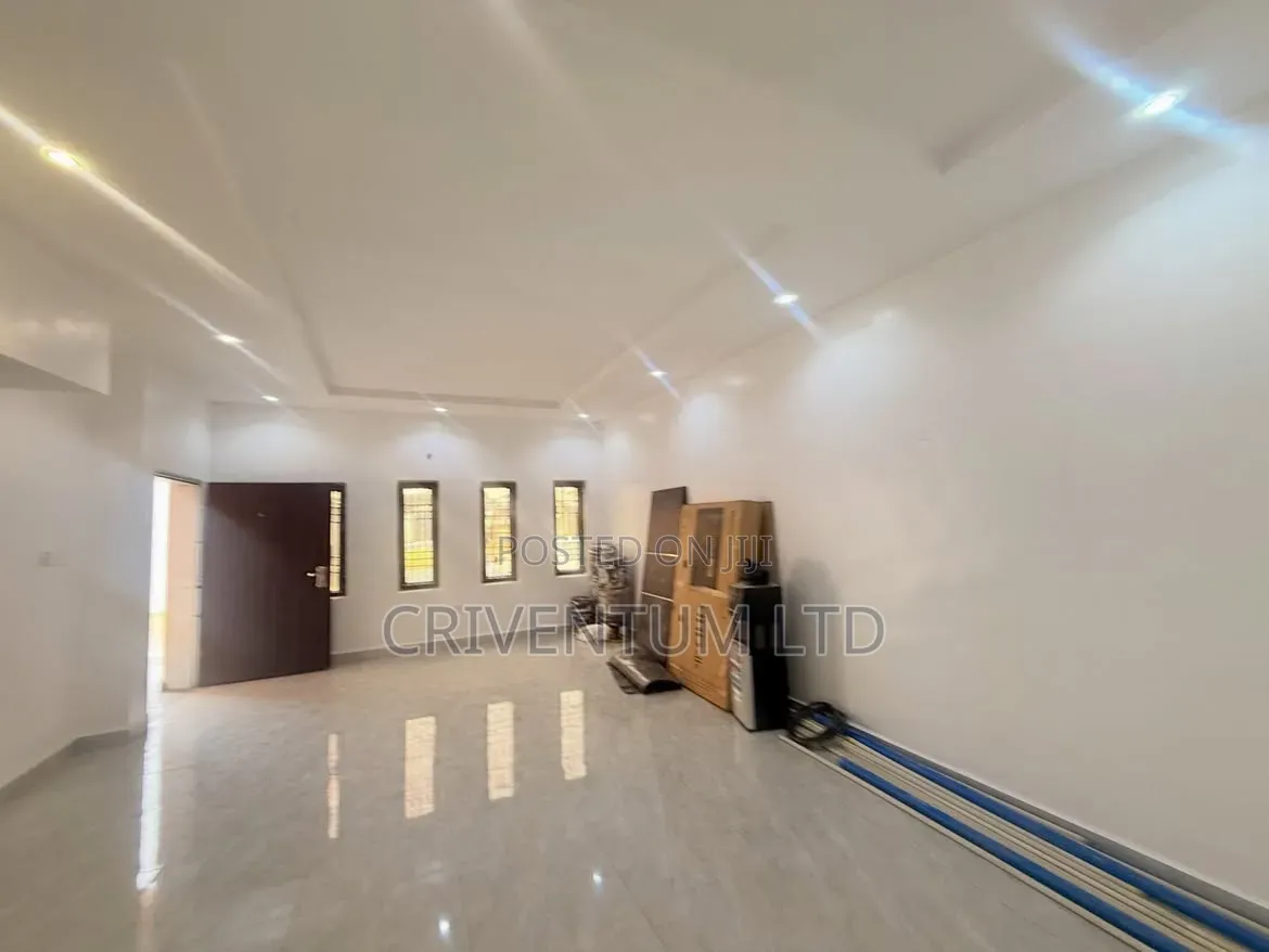 3bdrm Duplex in Karmo for sale