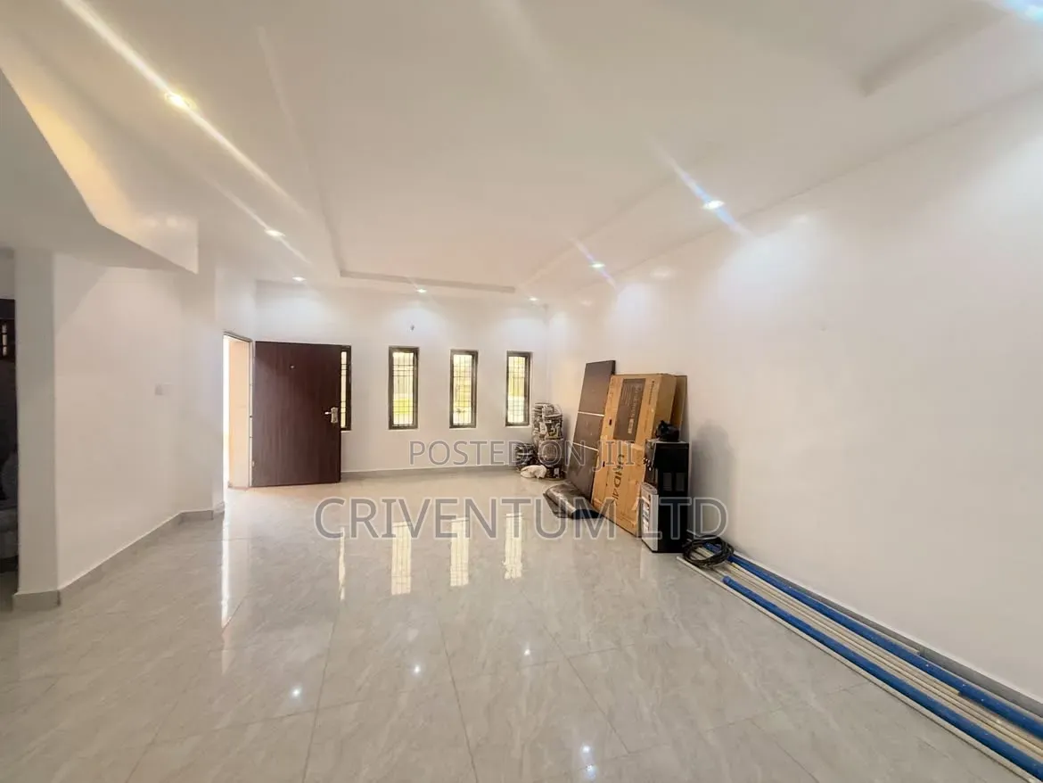 3bdrm Duplex in Karmo for sale