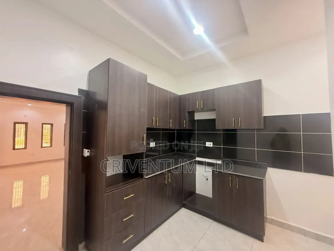 3bdrm Duplex in Karmo for sale