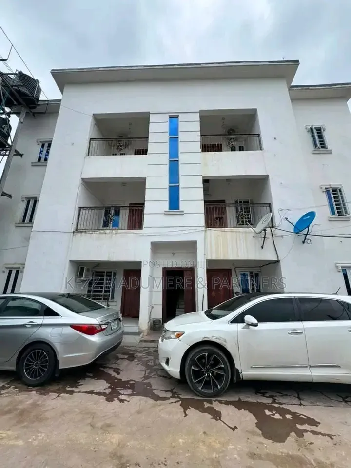 6bdrm Block of Flats in Cedarwood Estate, New Layout for sale