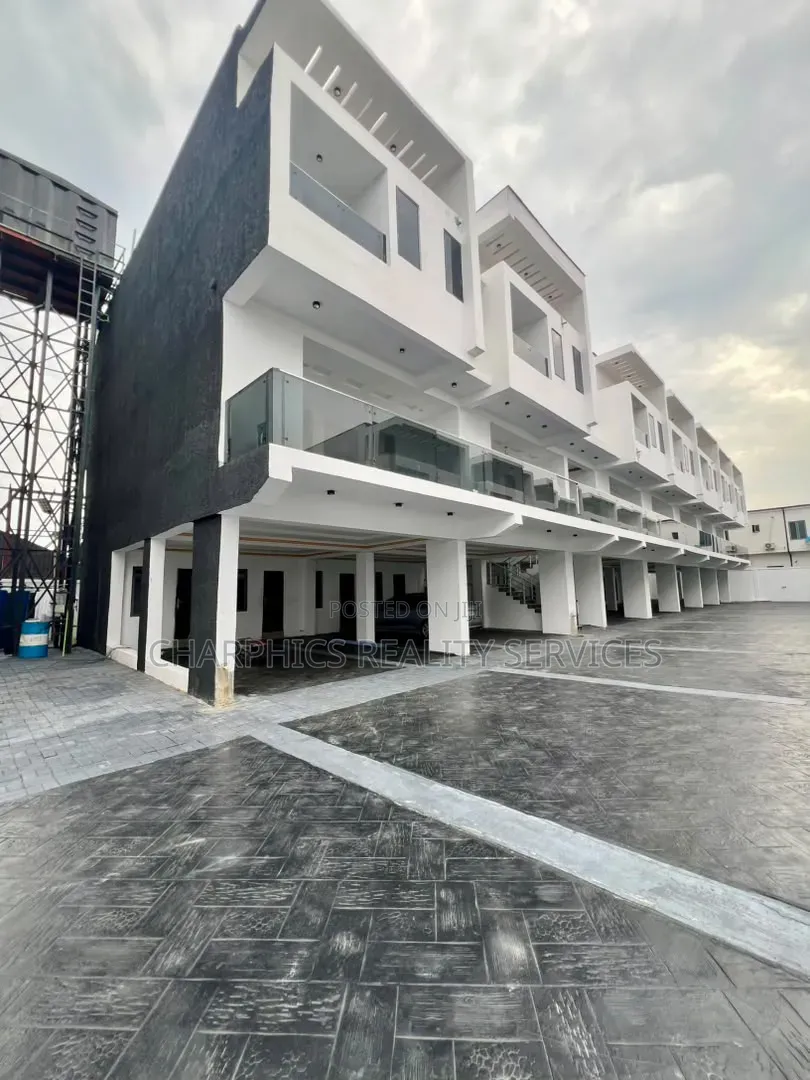2bdrm Duplex in Lekki Phase 2 for sale