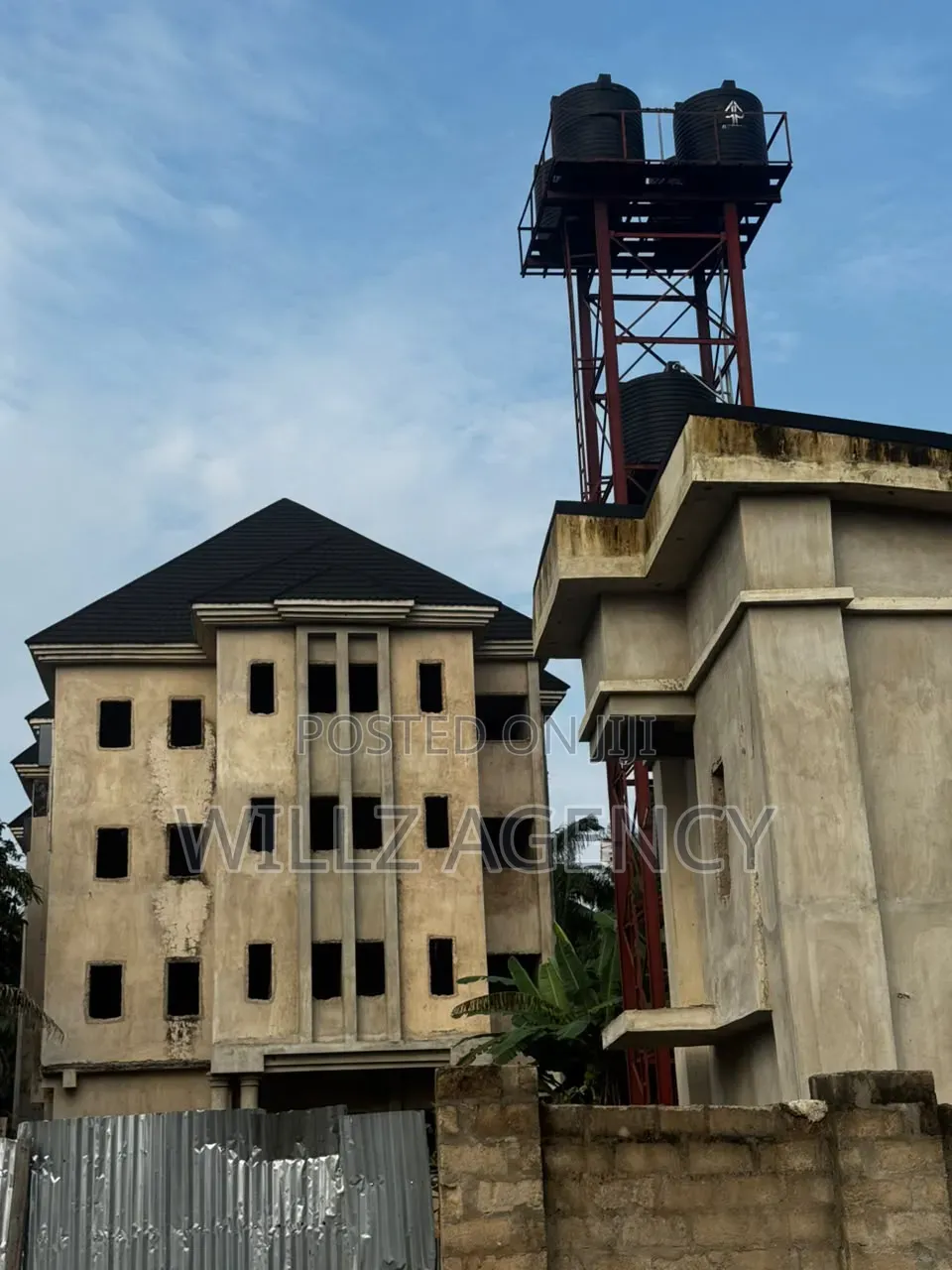 20bdrm House in Nnewi for sale