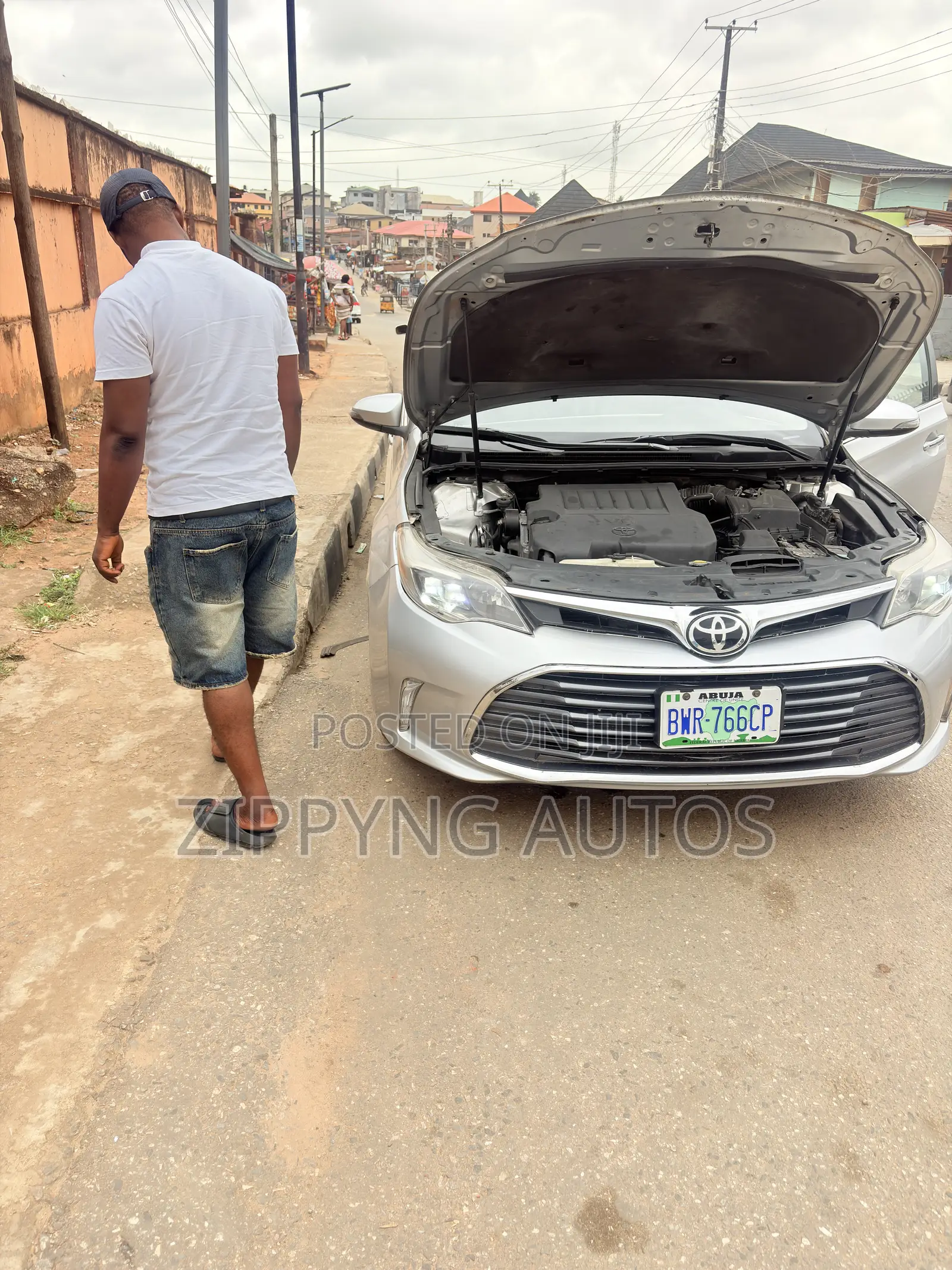 Toyota Avalon Limited 4dr Sedan (3.5L 6cyl 6A) 2014 Silver