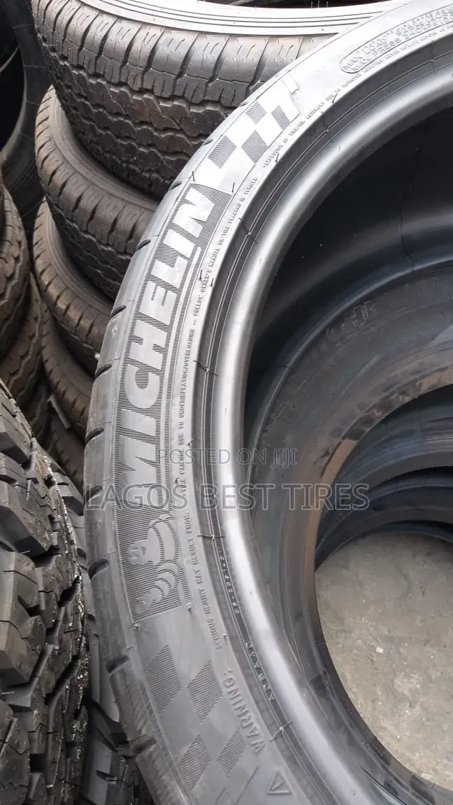 Brand New Michelin Pilot Super Sport Tyre (285/35zr21)