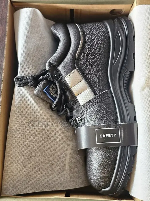 B12 Safety Shoe