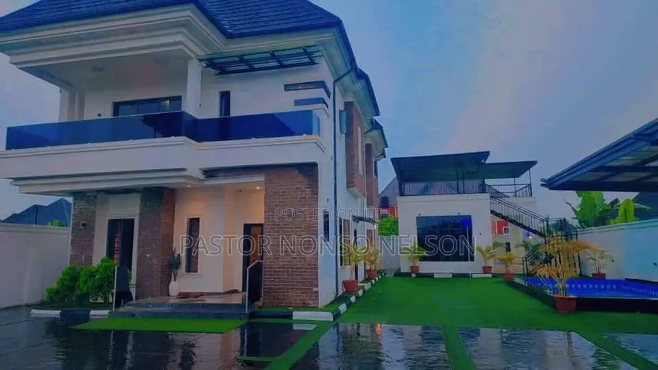4bdrm Duplex in Umuoma Estate, Owerri for sale