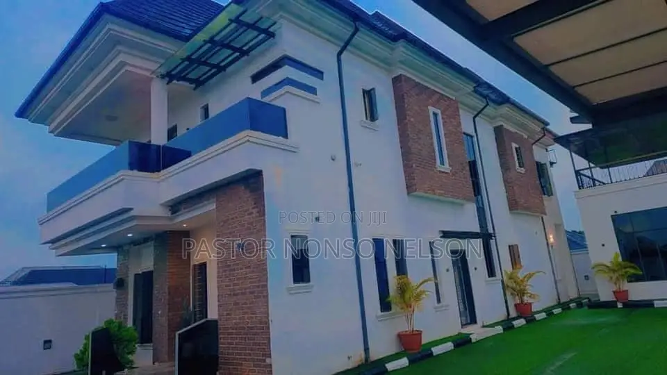 4bdrm Duplex in Umuoma Estate, Owerri for sale