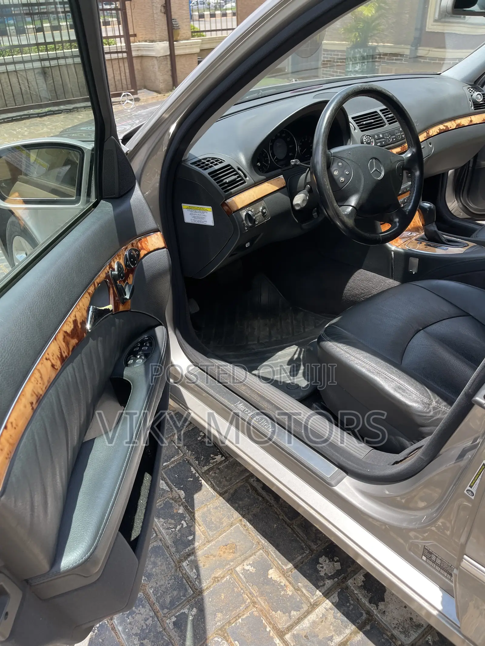 Mercedes-Benz E350 Base 4Matic Wagon AWD (3.5L 6cyl 5A) 2007 Gold
