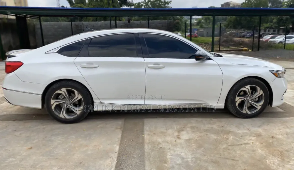Honda Accord 2018 White