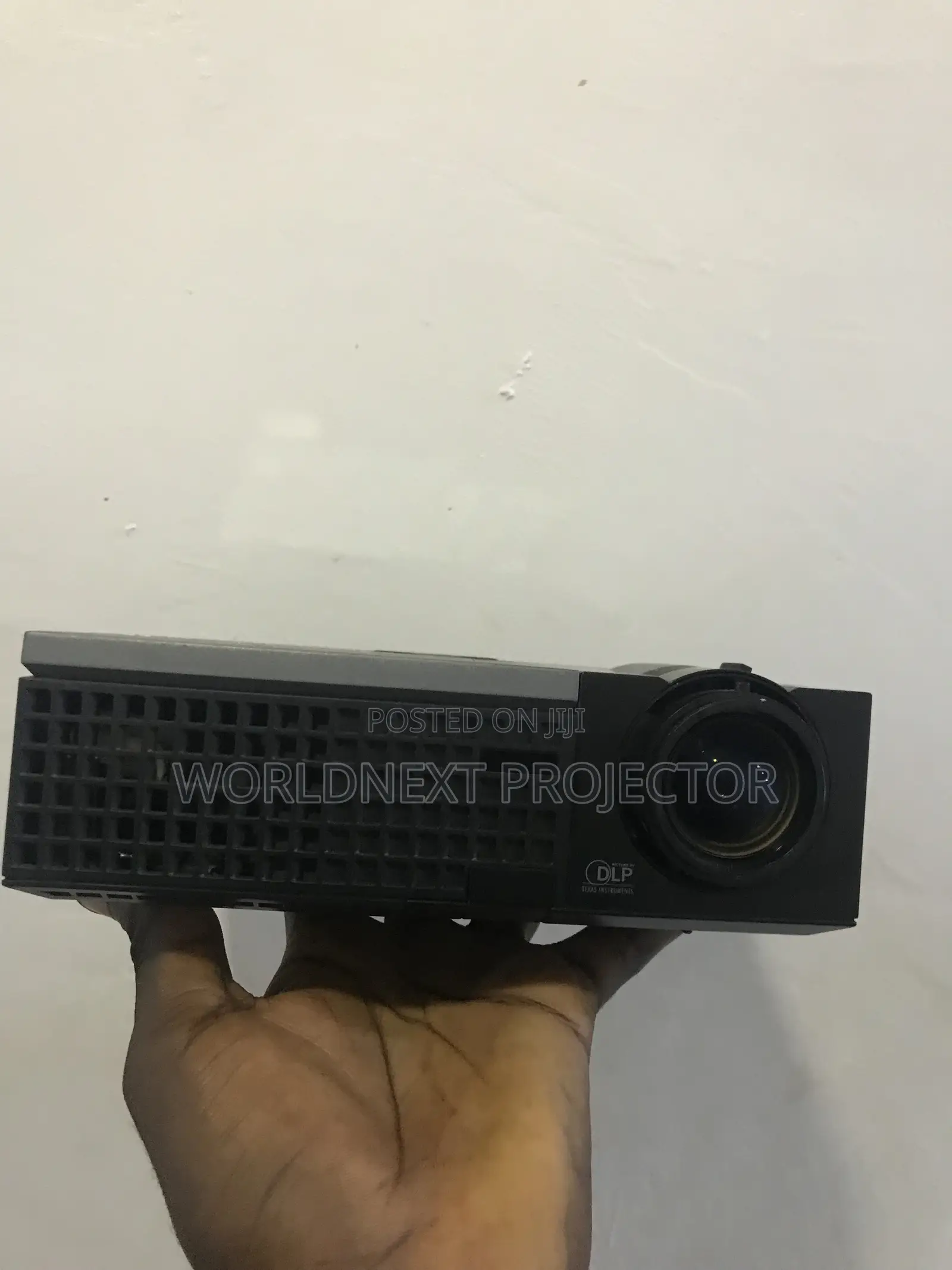 Dell M209X Portable Projector – Big Screen Brilliance Anywhere