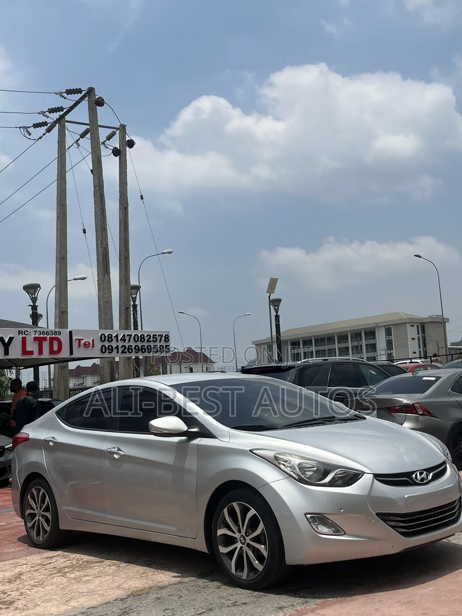 Hyundai Avante 2013 White