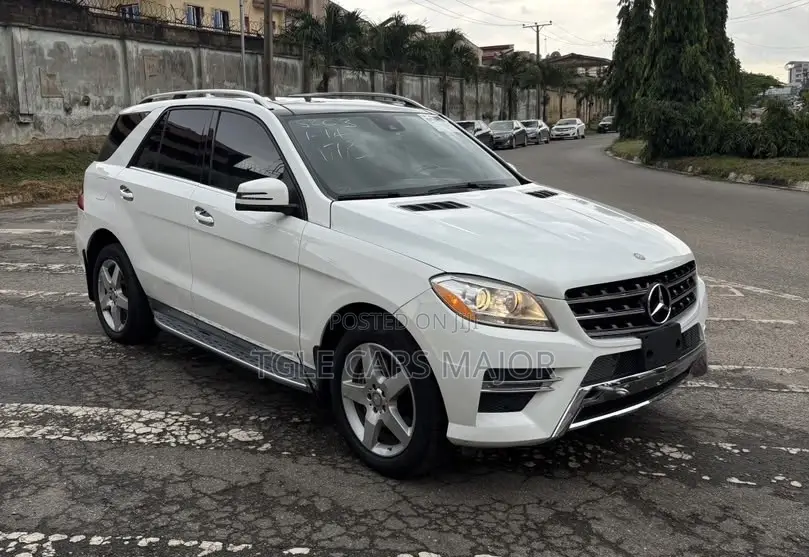 Mercedes-Benz M Class ML350 4dr SUV (3.5L 6cyl 7A) 2015 White