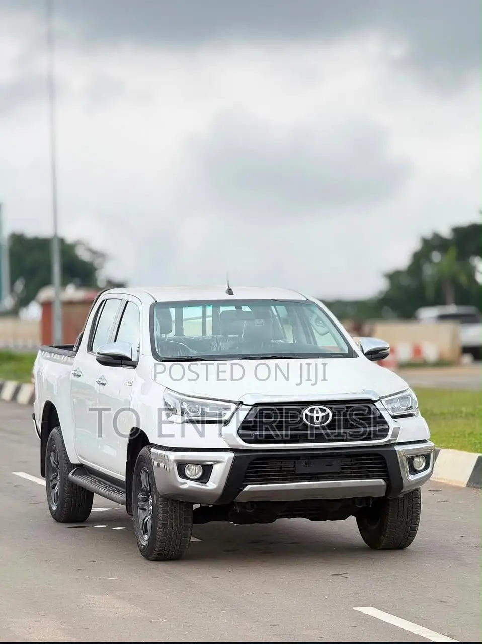New Toyota Hilux 2025 White