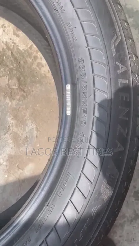 Brand New Bridgestone Alenza 001 Run-Flat Tyre (235/55rf19)