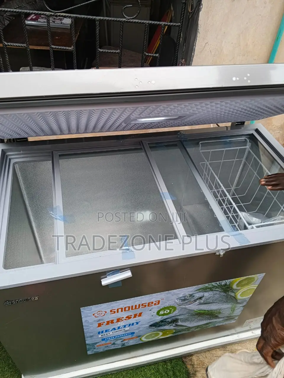 Snowsea Large-Size Chest Freezer 450L