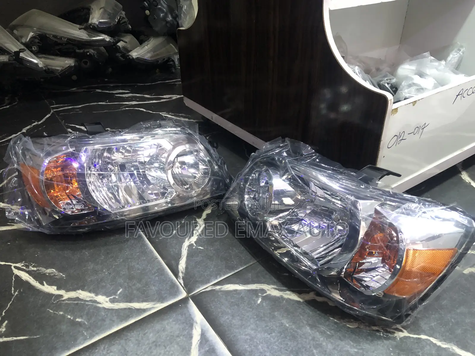 Toyota Headlamp Highlander 2005