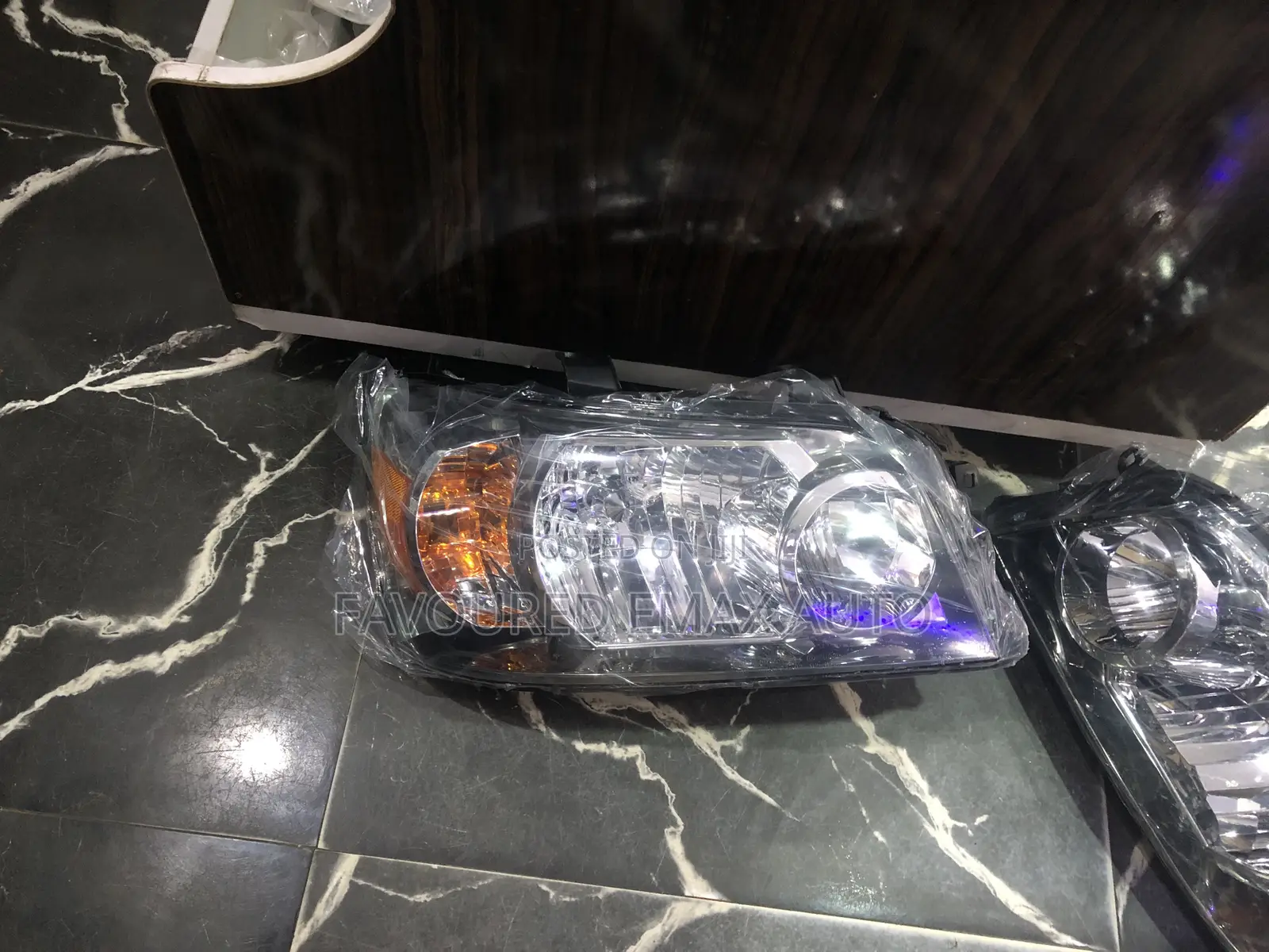 Toyota Headlamp Highlander 2005