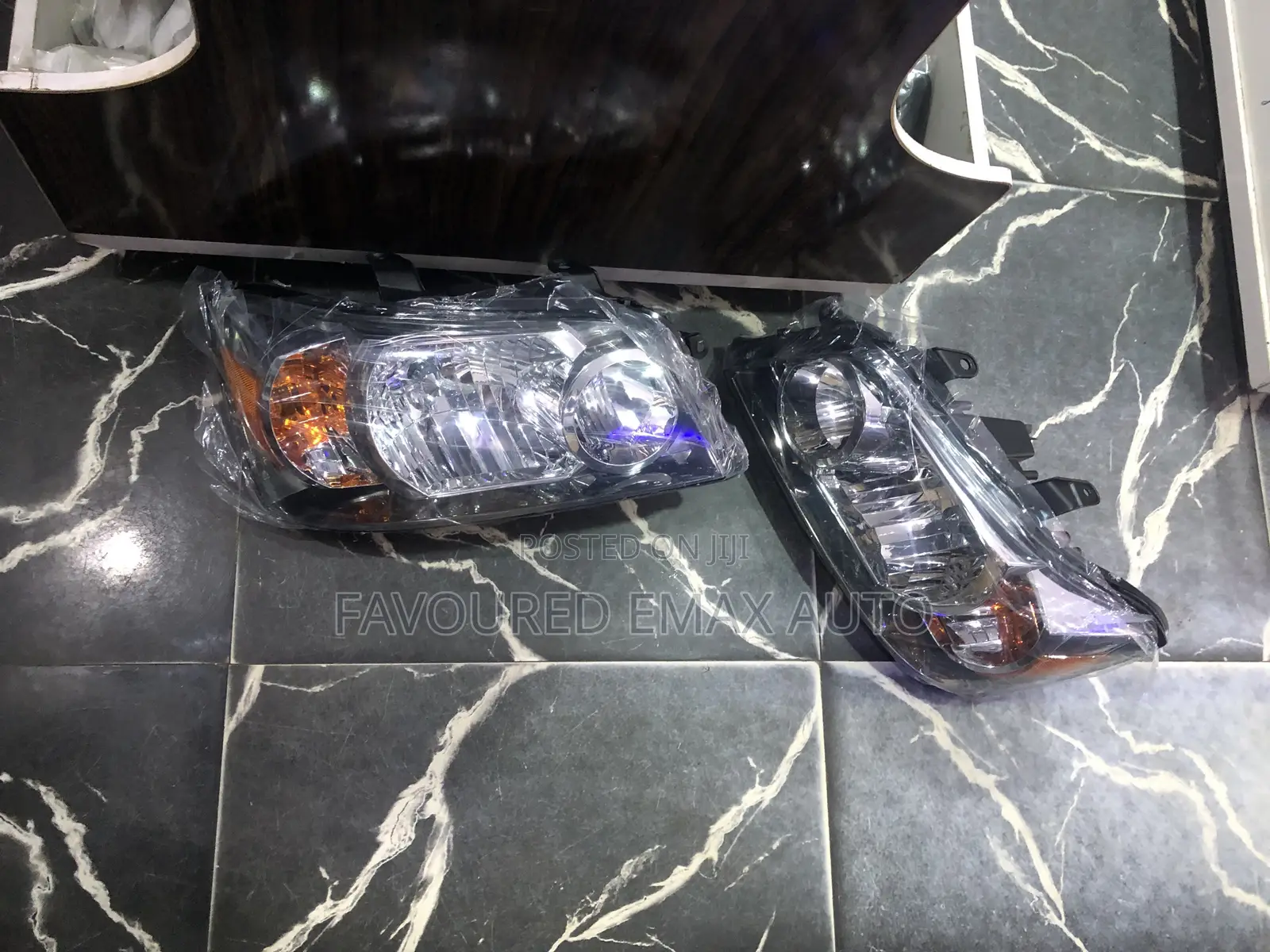 Toyota Headlamp Highlander 2005