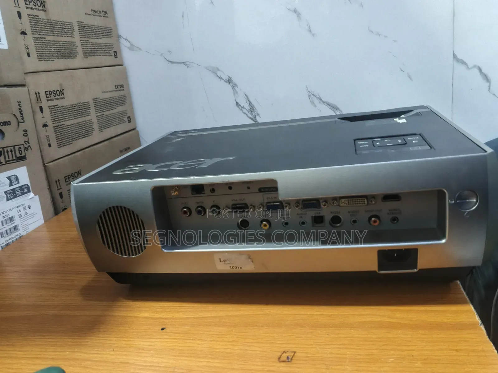 Opened-Box Acer P7270i 4000 Lumens XGA DLP Wireless Projector