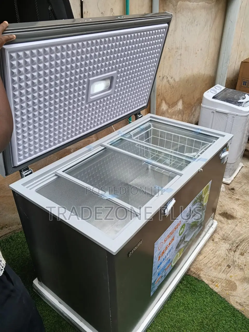 Snowsea Freezer 450L – Ideal for Food Preservation