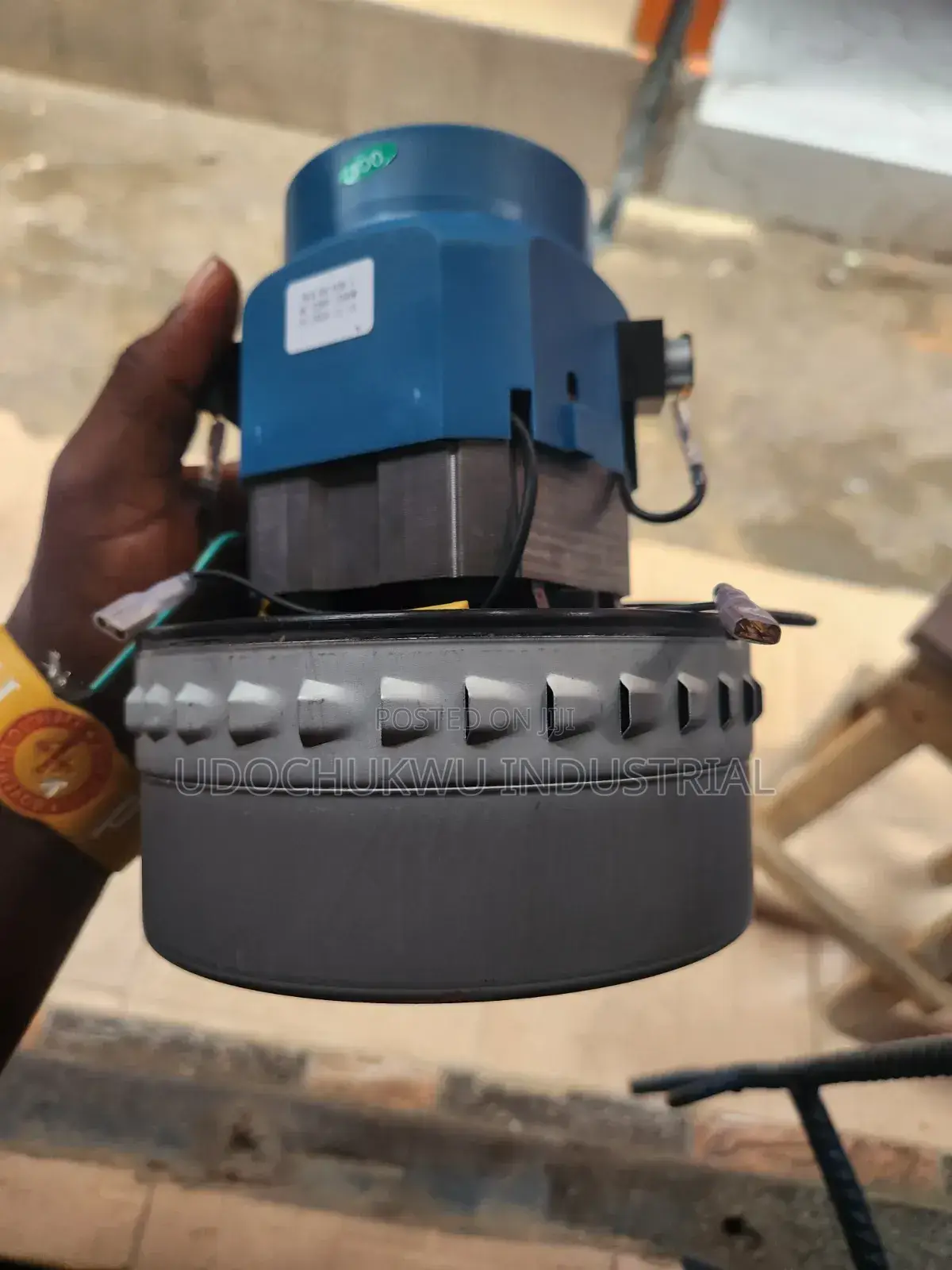 Engine Vacuum Cleaner