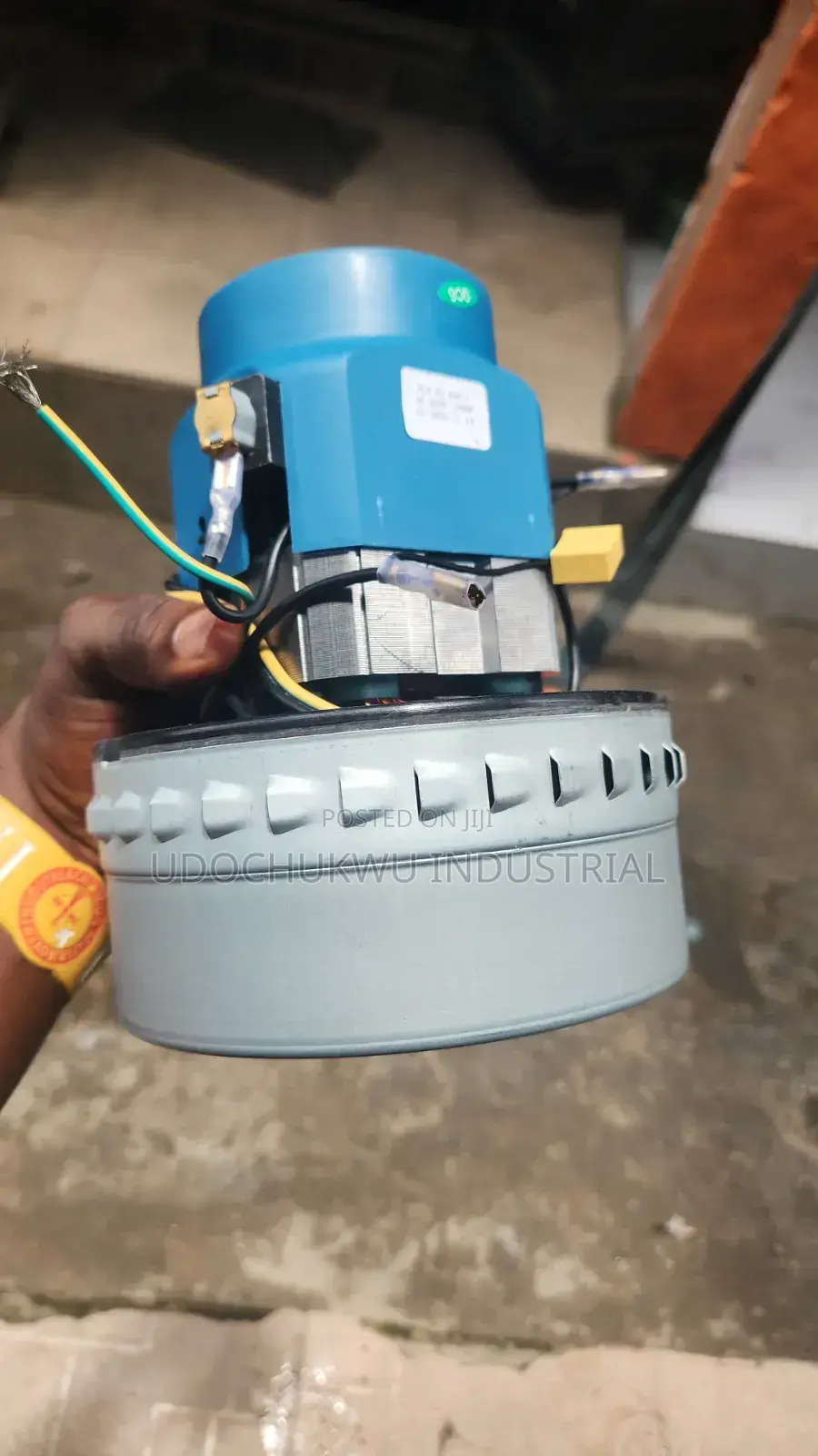 Engine Vacuum Cleaner