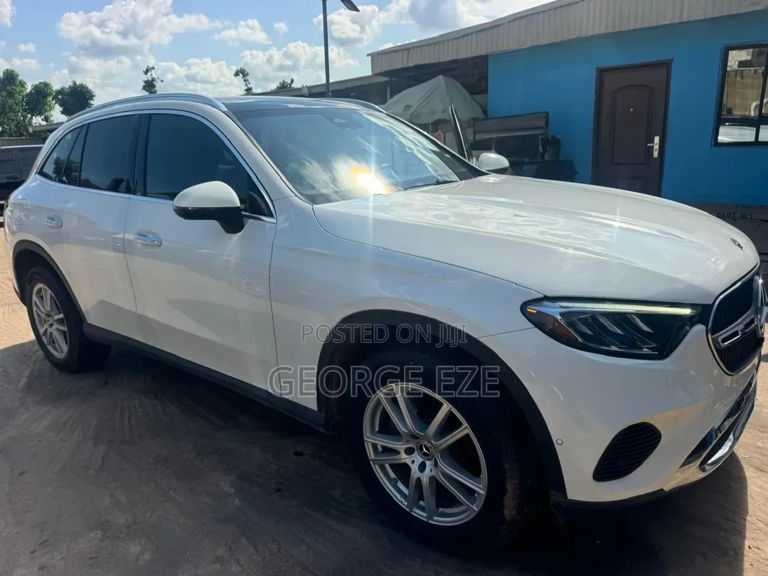 Mercedes-Benz GLC-Class GLC 300 2025 White