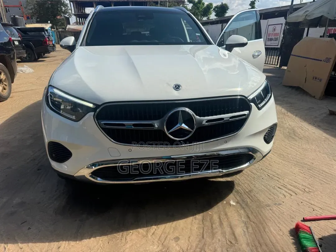 Mercedes-Benz GLC-Class GLC 300 2025 White