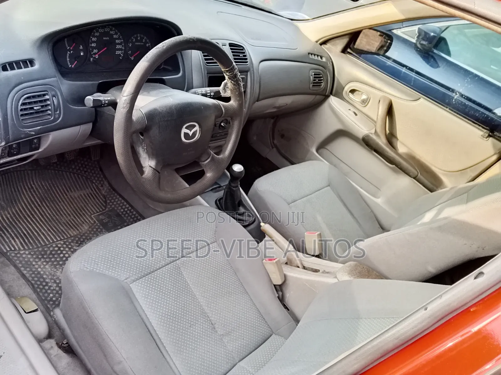 Mazda 323 2000 Red