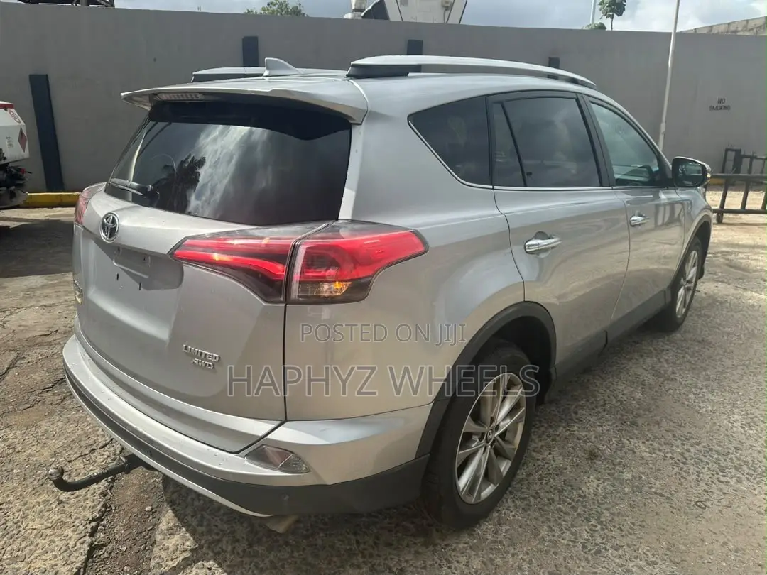 Toyota RAV4 Limited AWD (2.5L 4cyl 6A) 2016 Silver