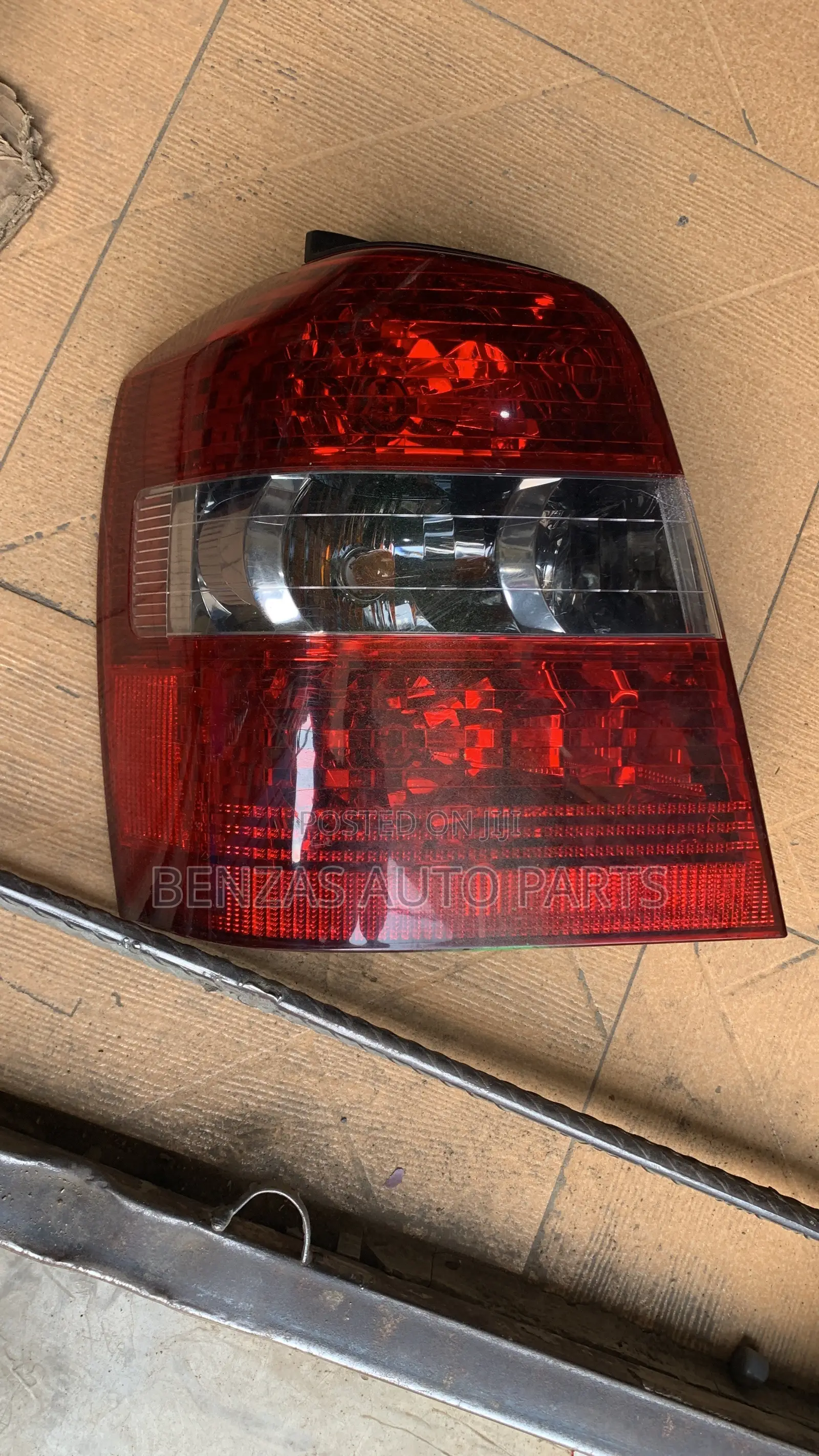 Toyota Highlander 2006 Backlight Replacement