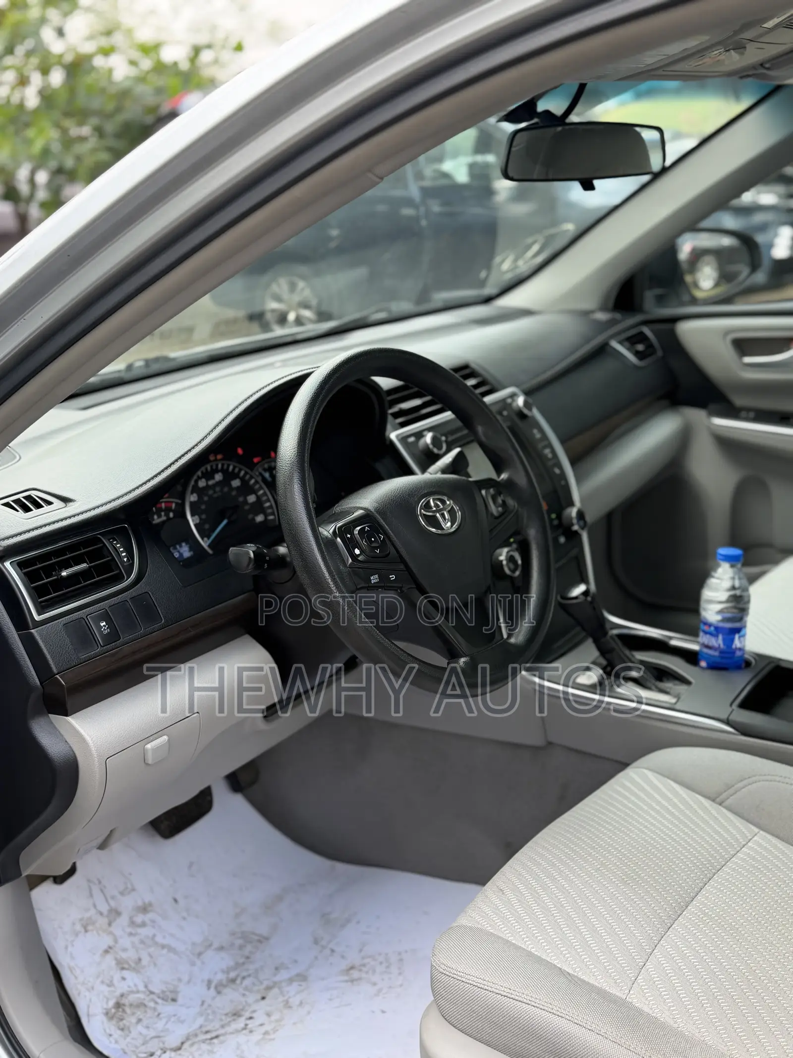 Toyota Camry LE 4dr Sedan (2.5L 4cyl 6A) 2015 Silver