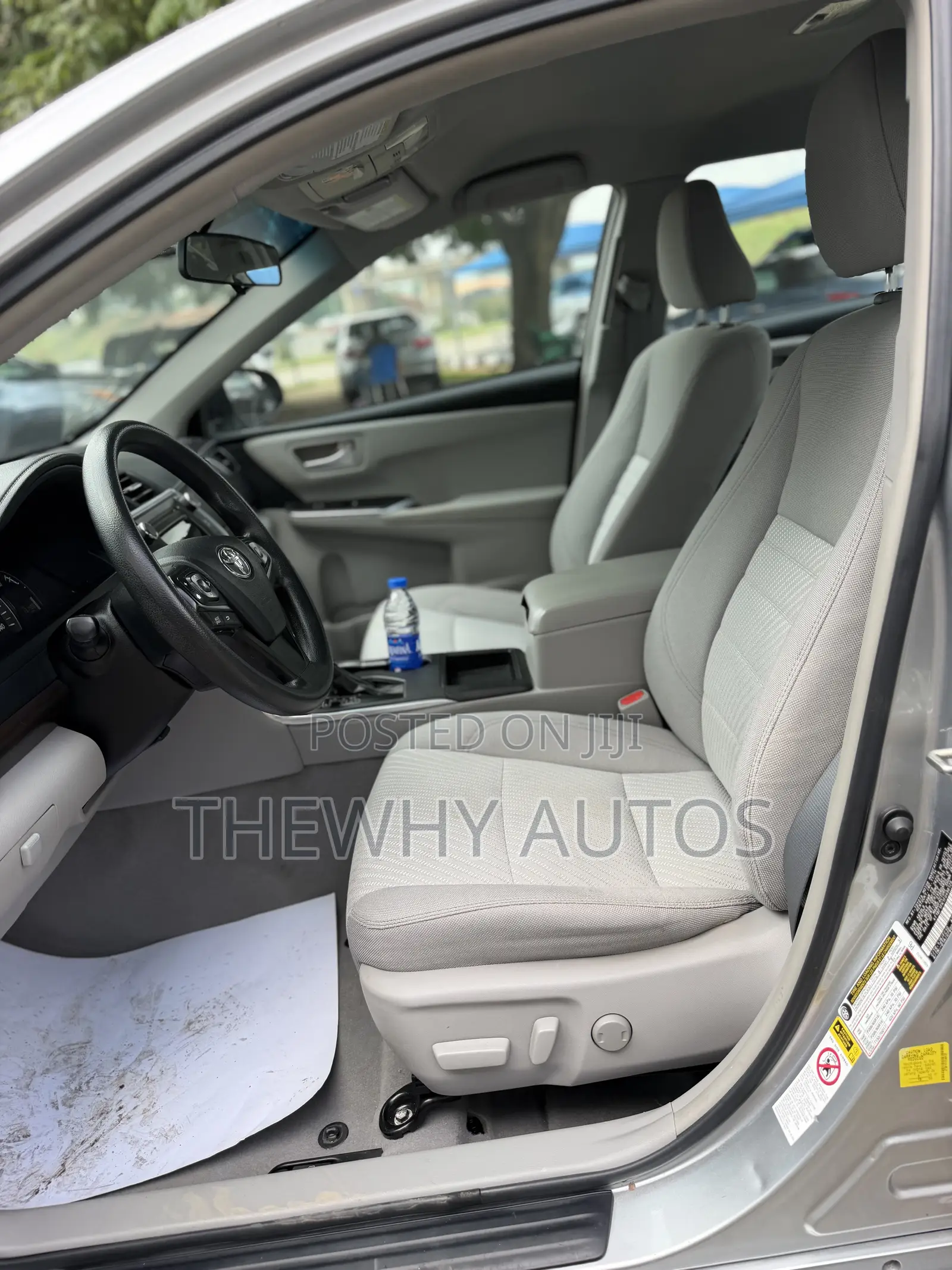 Toyota Camry LE 4dr Sedan (2.5L 4cyl 6A) 2015 Silver
