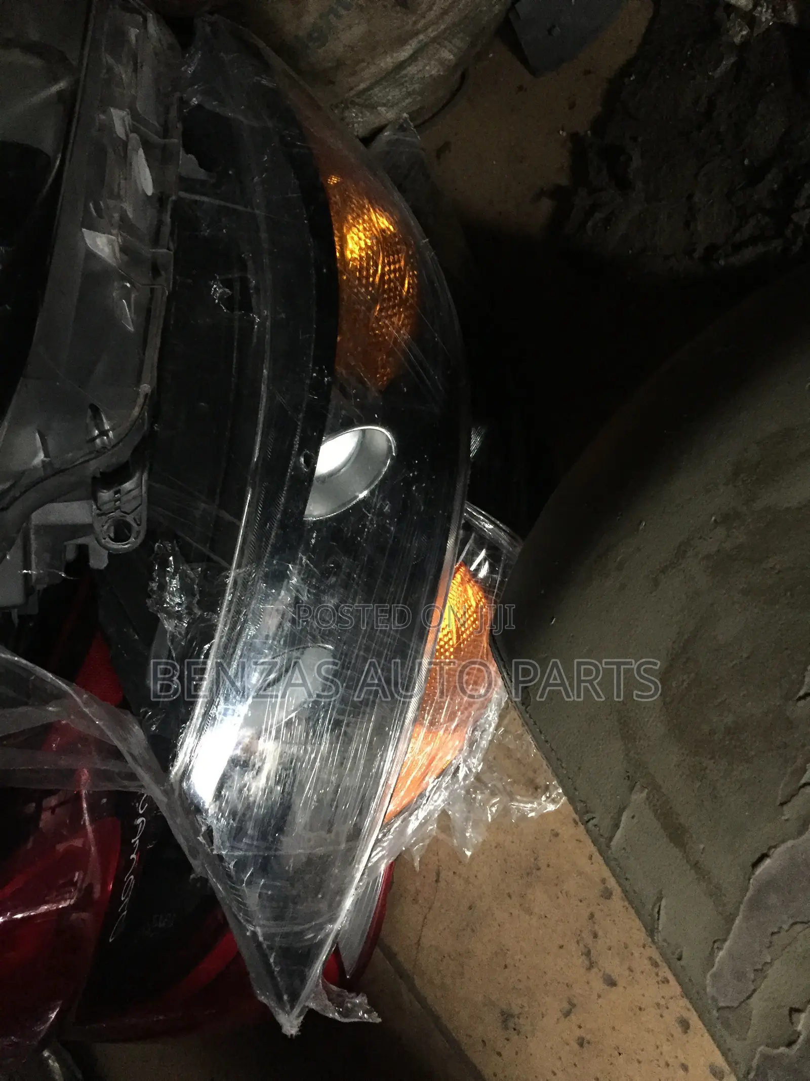 Hyundai Sorento 2012 Headlight Replacement