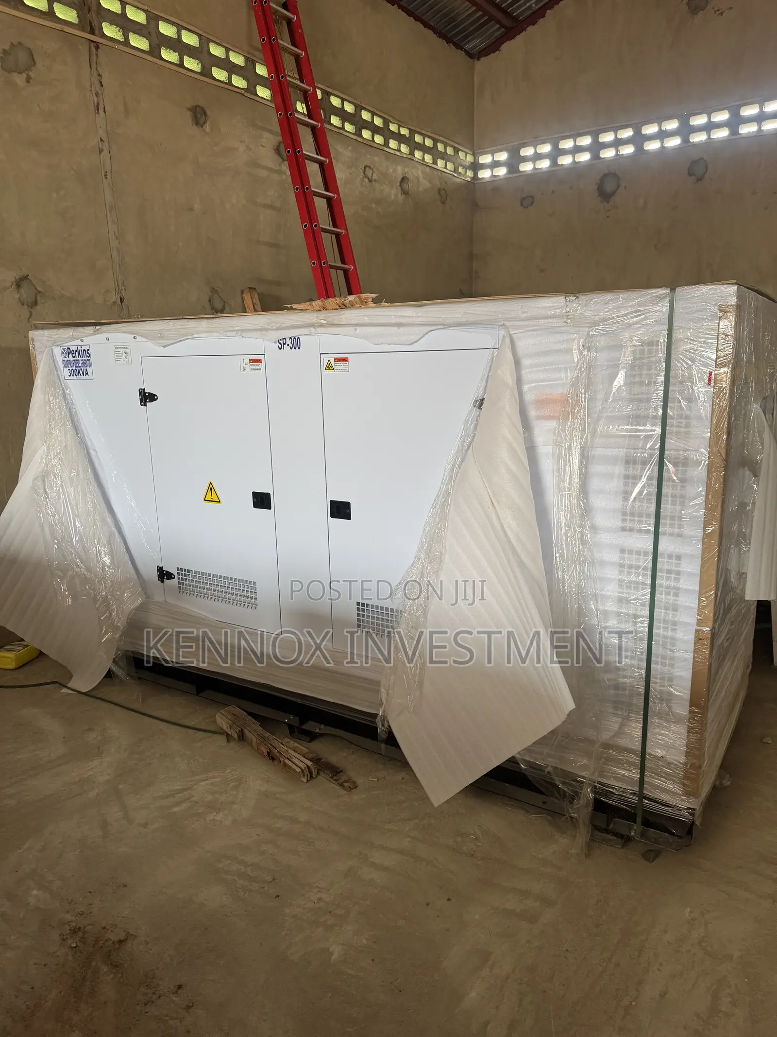 Standard 300KVA Perkins Soundproof Diesel Generator