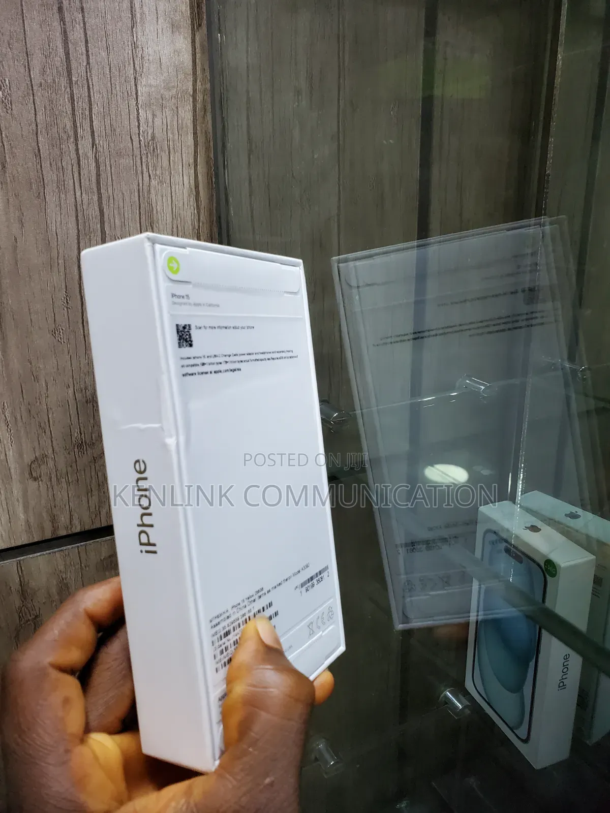 New Apple iPhone 15 256 GB Yellow