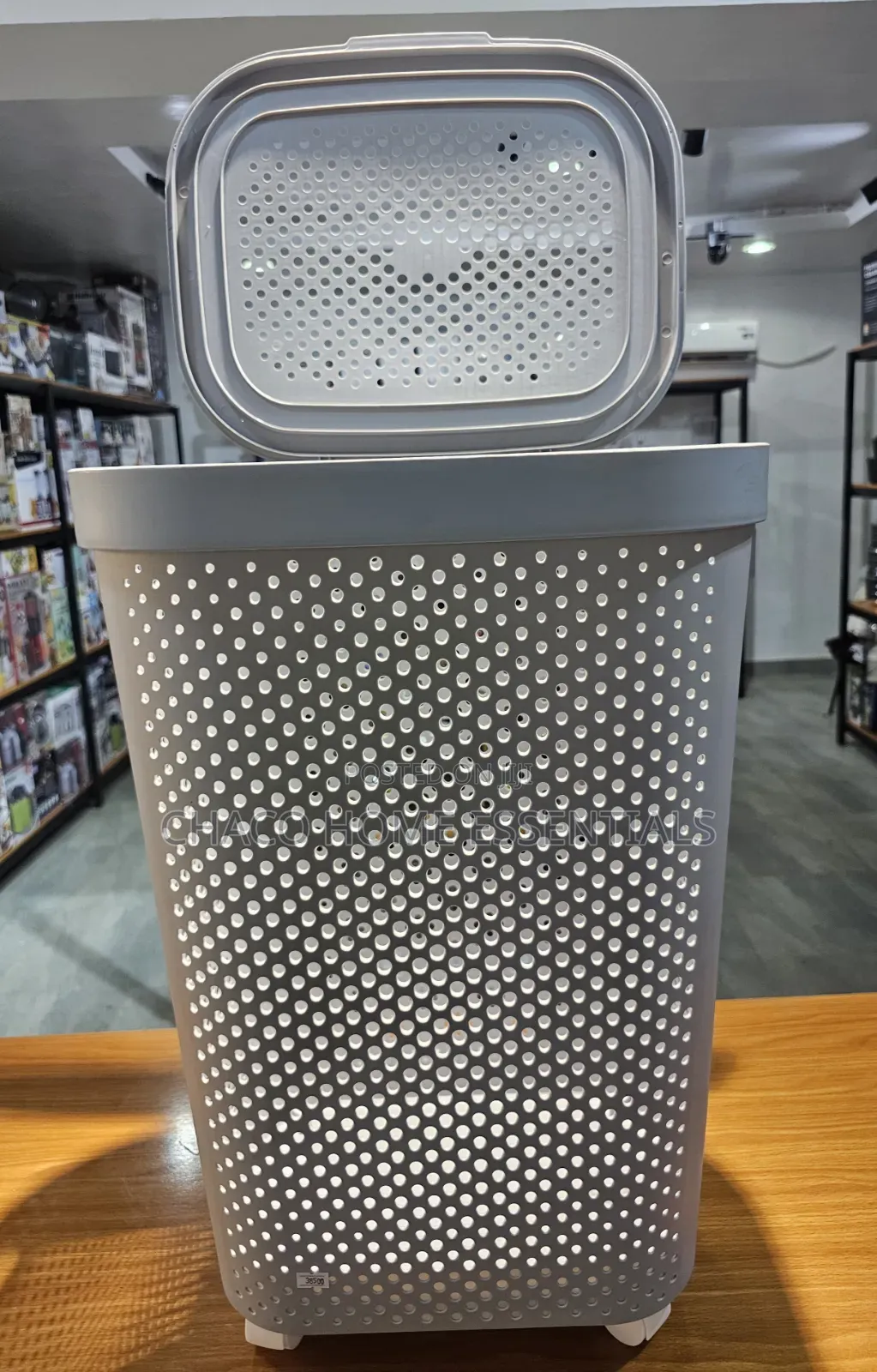 Large Premium Plastic Laundry Basket With Lid Wheels - Grey / White