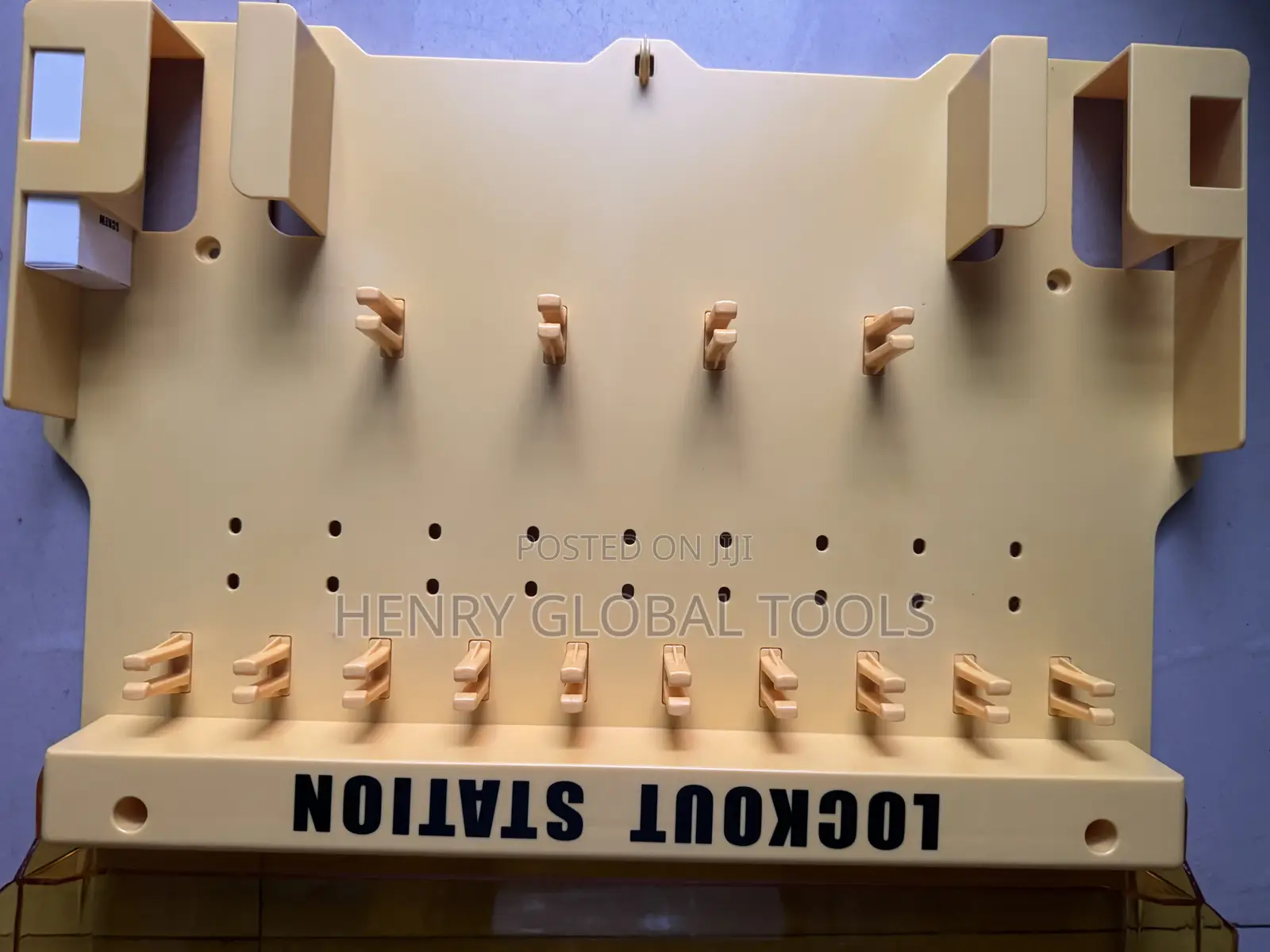 🔒 LOCKOUT STATION – LOTTO Safety Lockout Board