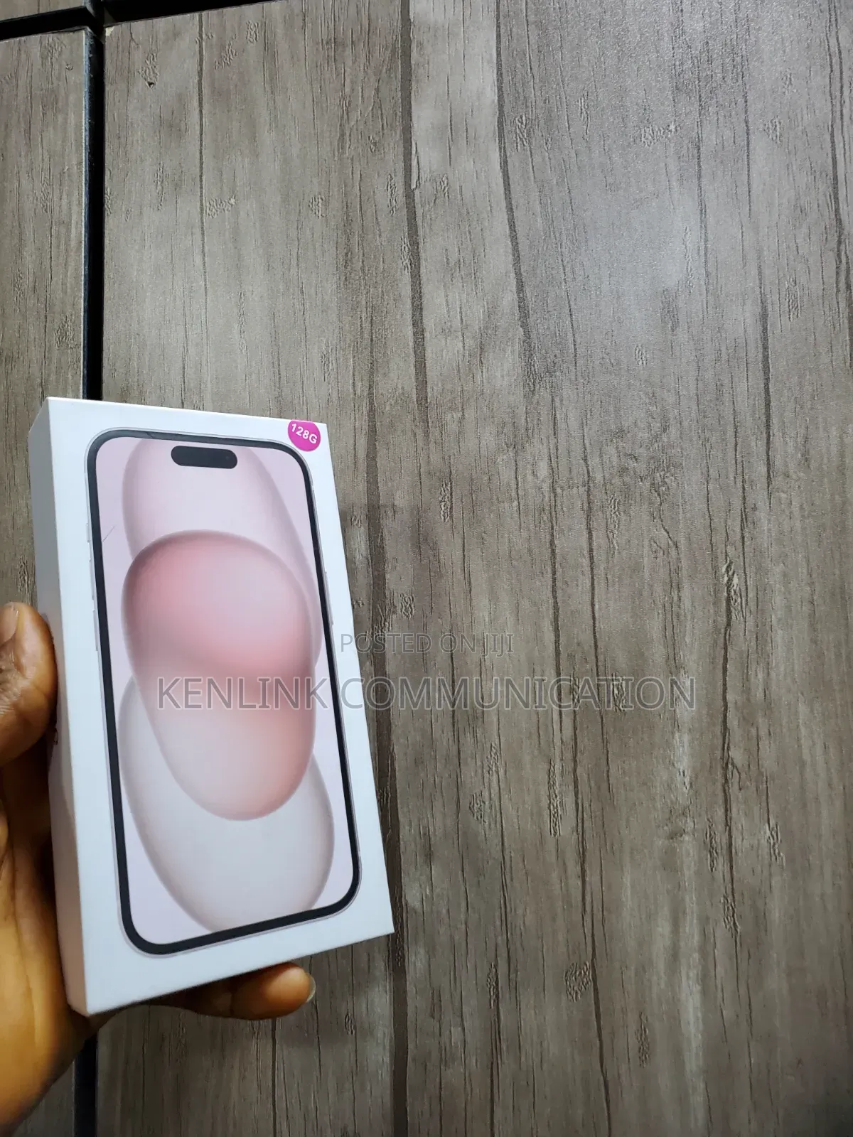 New Apple iPhone 15 128 GB Pink