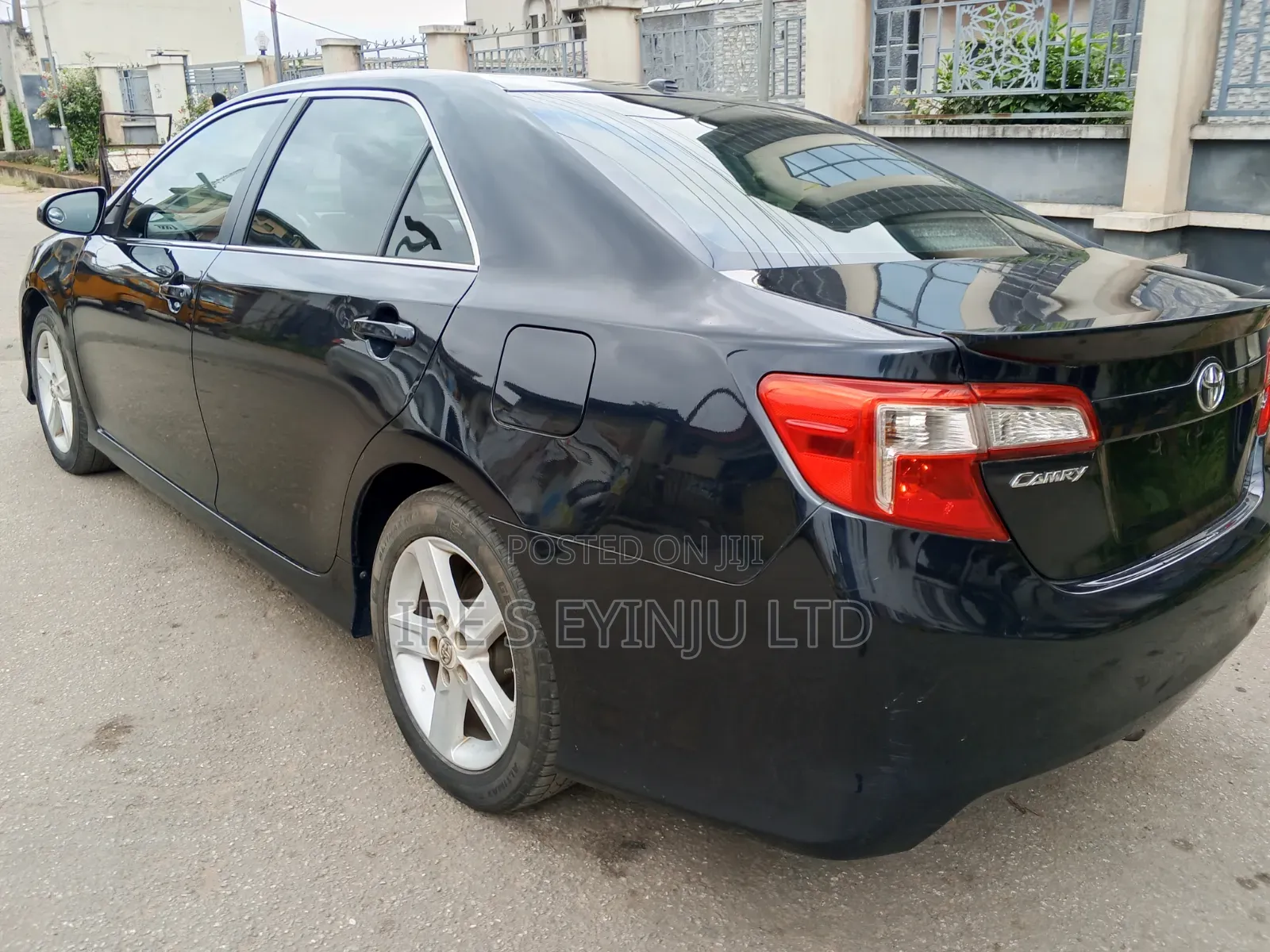 Toyota Camry 2012 Gray