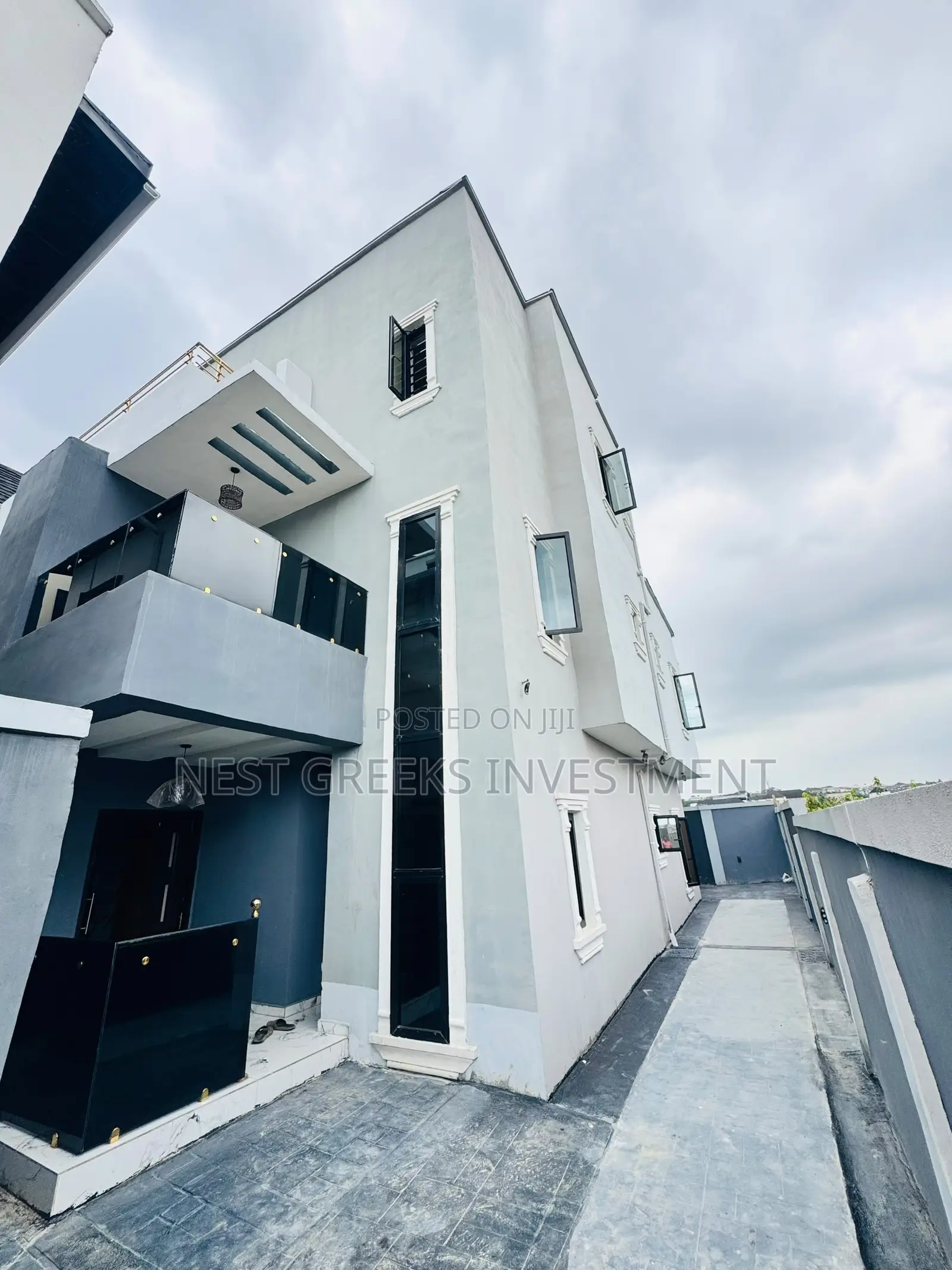 4bdrm Duplex in Ogba for sale