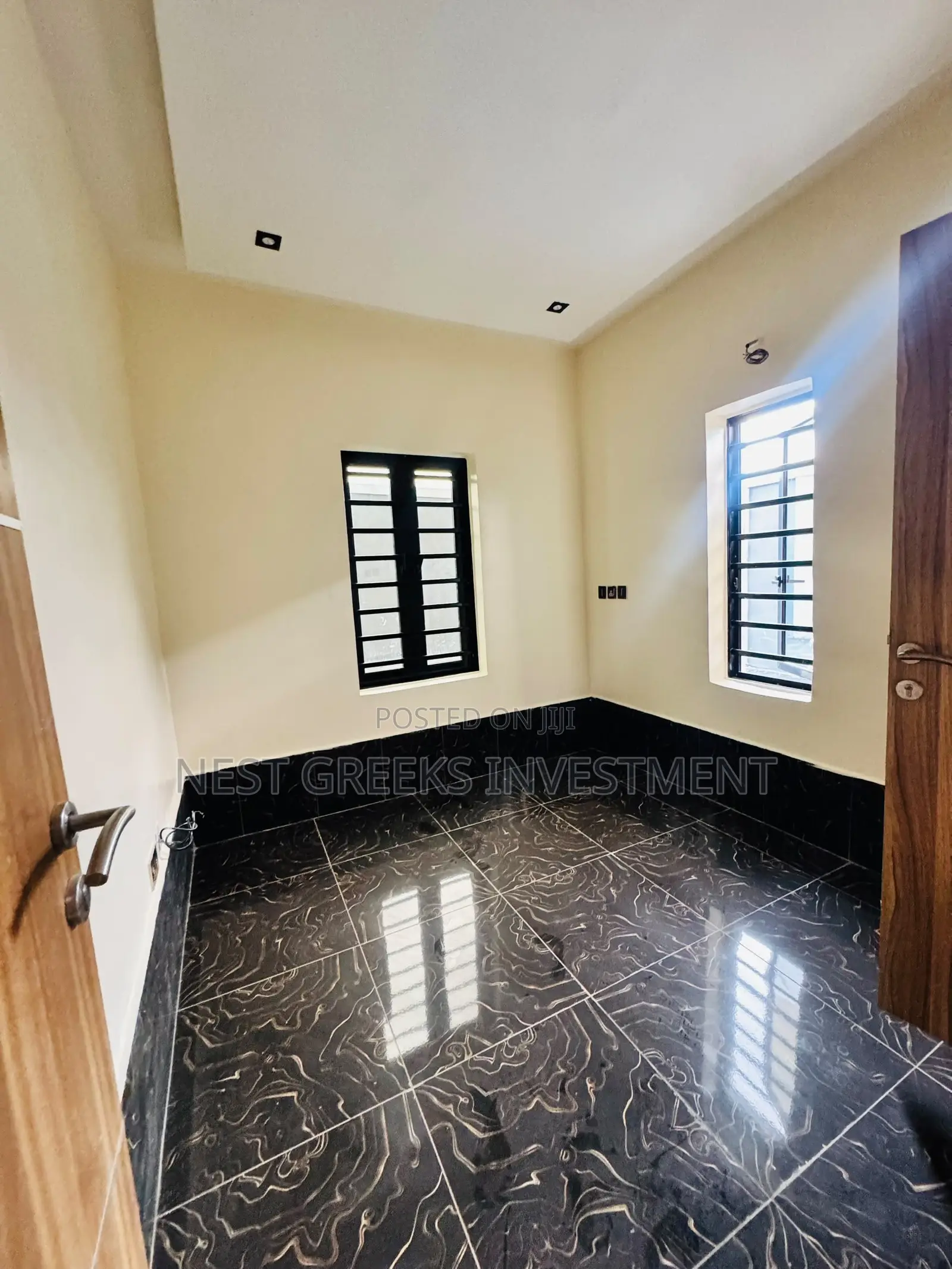 4bdrm Duplex in Ogba for sale