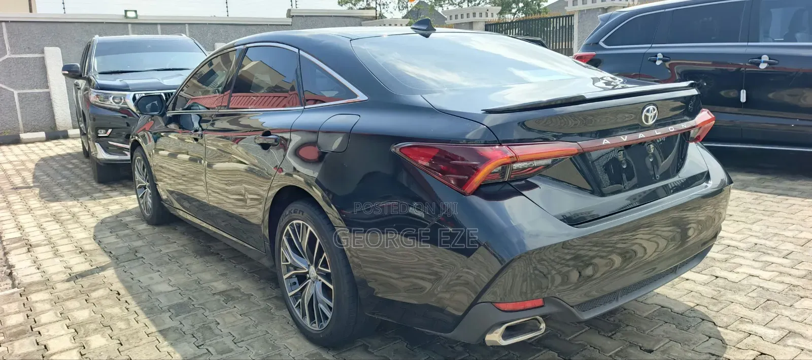 Toyota Avalon 2024 Black