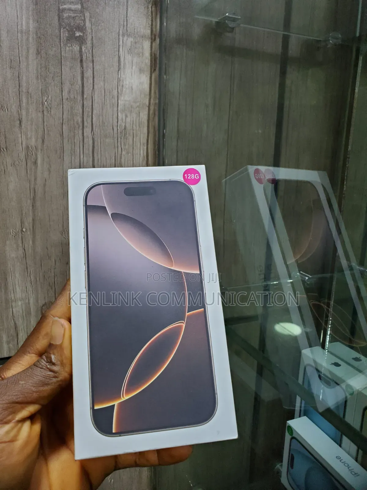 New Apple iPhone 16 Pro 128 GB Gold