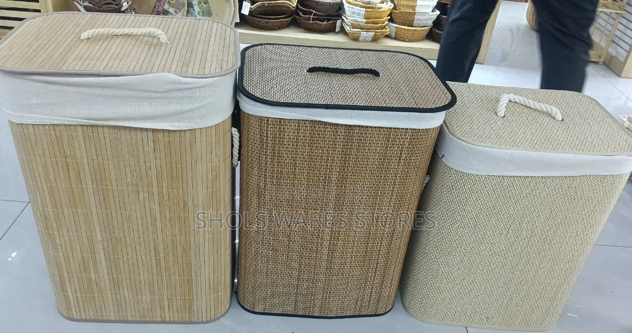 Luxury Foldable Bamboo Laundry Basket With Lid and Liner 
60l.
