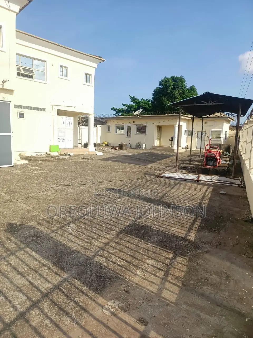 5bdrm Block of Flats in Idimu for sale
