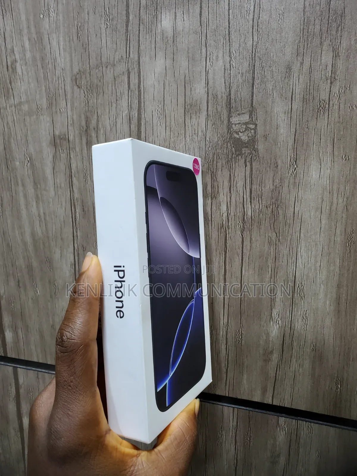 New Apple iPhone 16 Pro 128 GB Silver