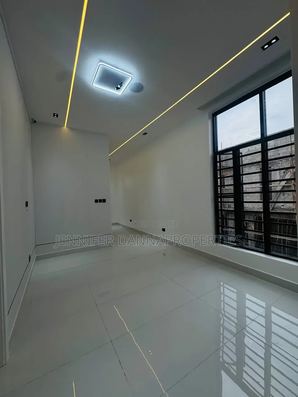 5bdrm Duplex in Royal Pine Estate, Lekki Phase 2 for sale